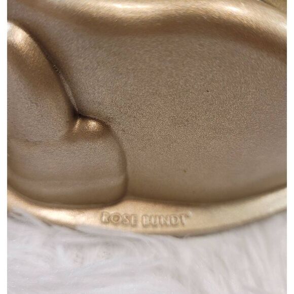 Nordic Ware Rose Bundt Pan - Picture 3 of 5